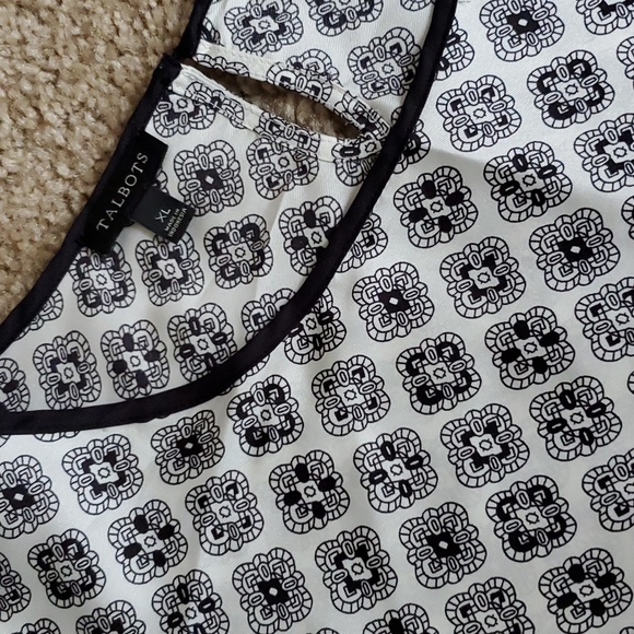 Talbots Sleeveless Shell w/Side Zipper - Picture 2 of 3